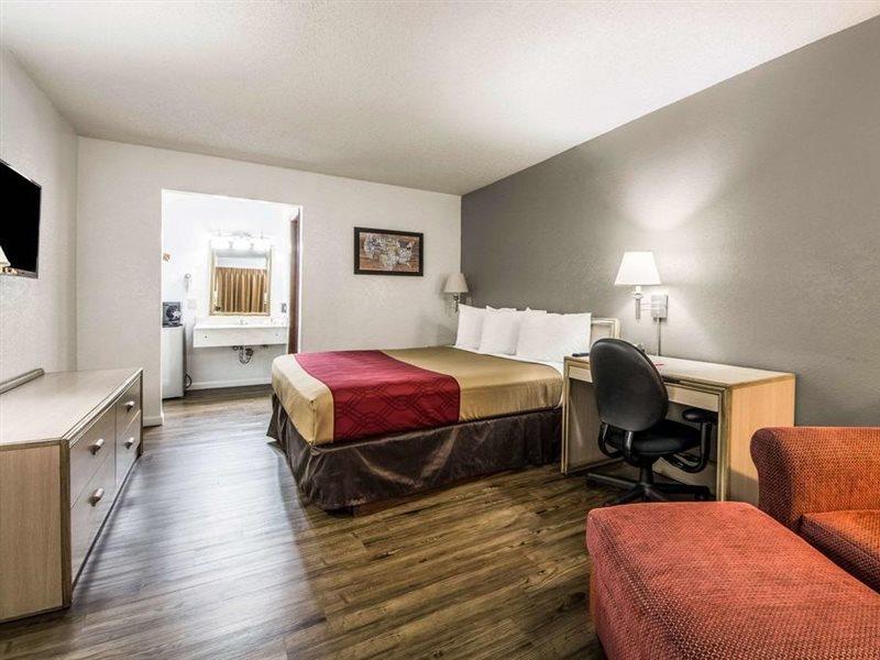Econo Lodge Airport I-35 North Farmers Branch Luaran gambar