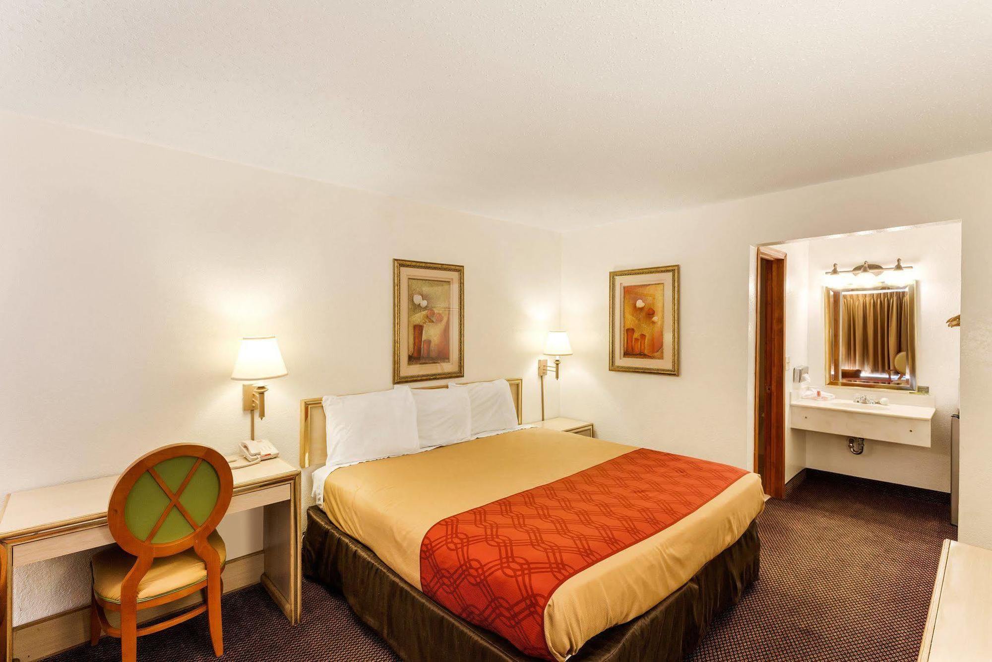 Econo Lodge Airport I-35 North Farmers Branch Luaran gambar